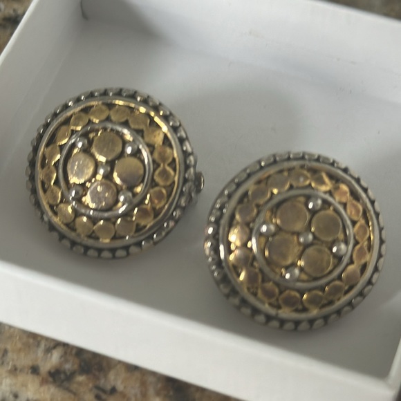 Vintage Estate Gold and sterling silver Clip earrings 1” - Picture 2 of 5
